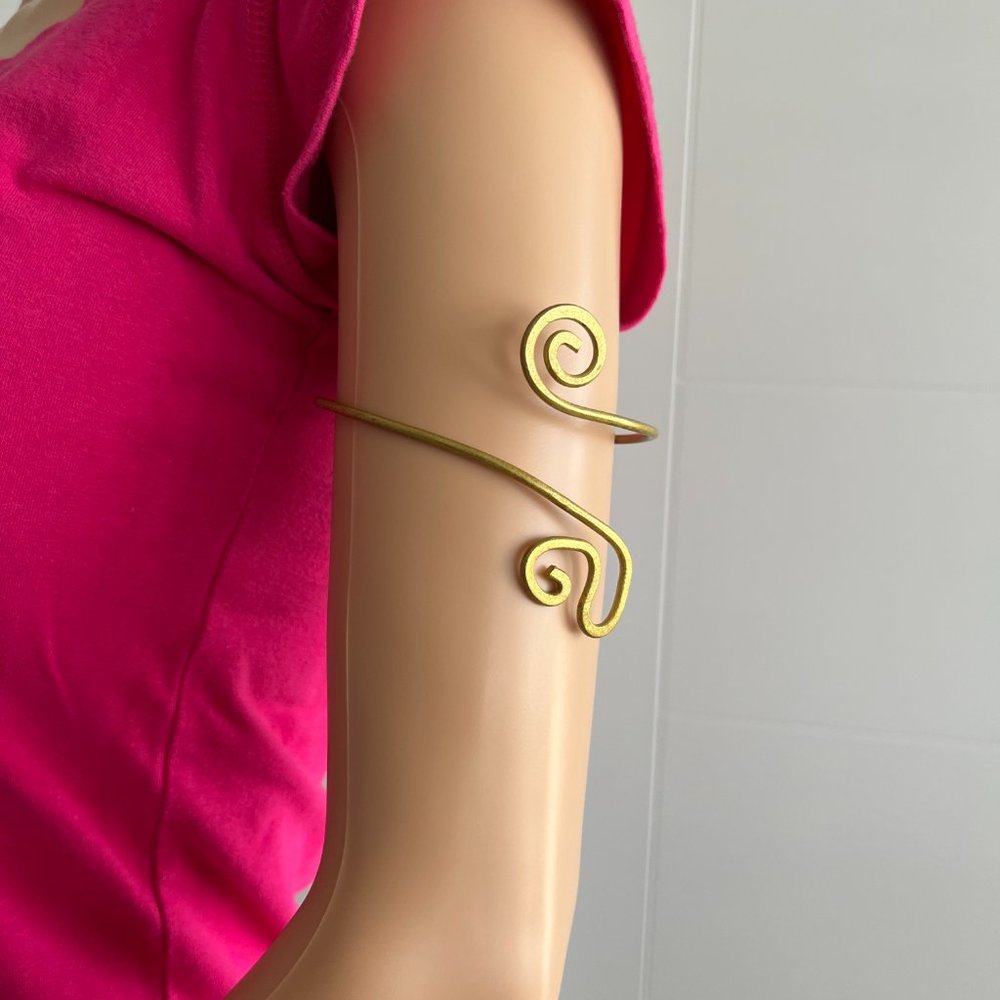 Arm - Picture 7 of 14